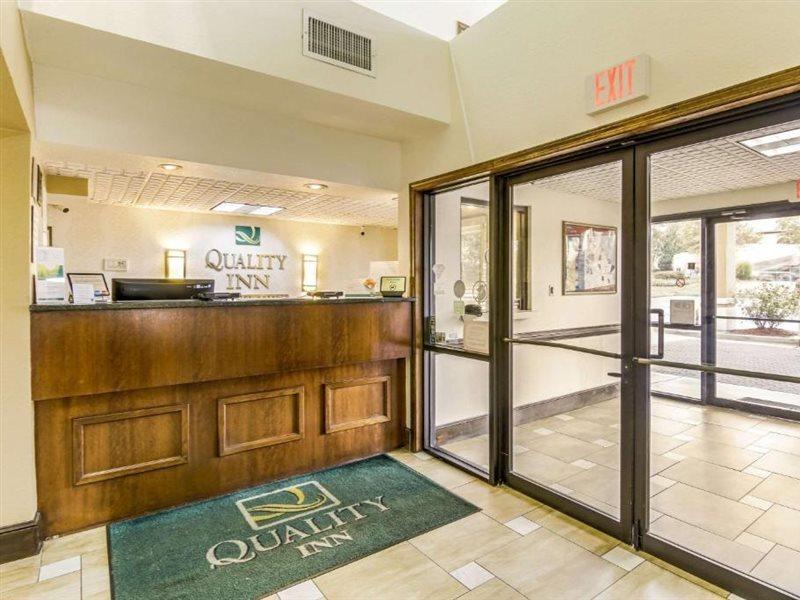 Quality Inn & Suites Atlanta Stone Mountain Exterior foto