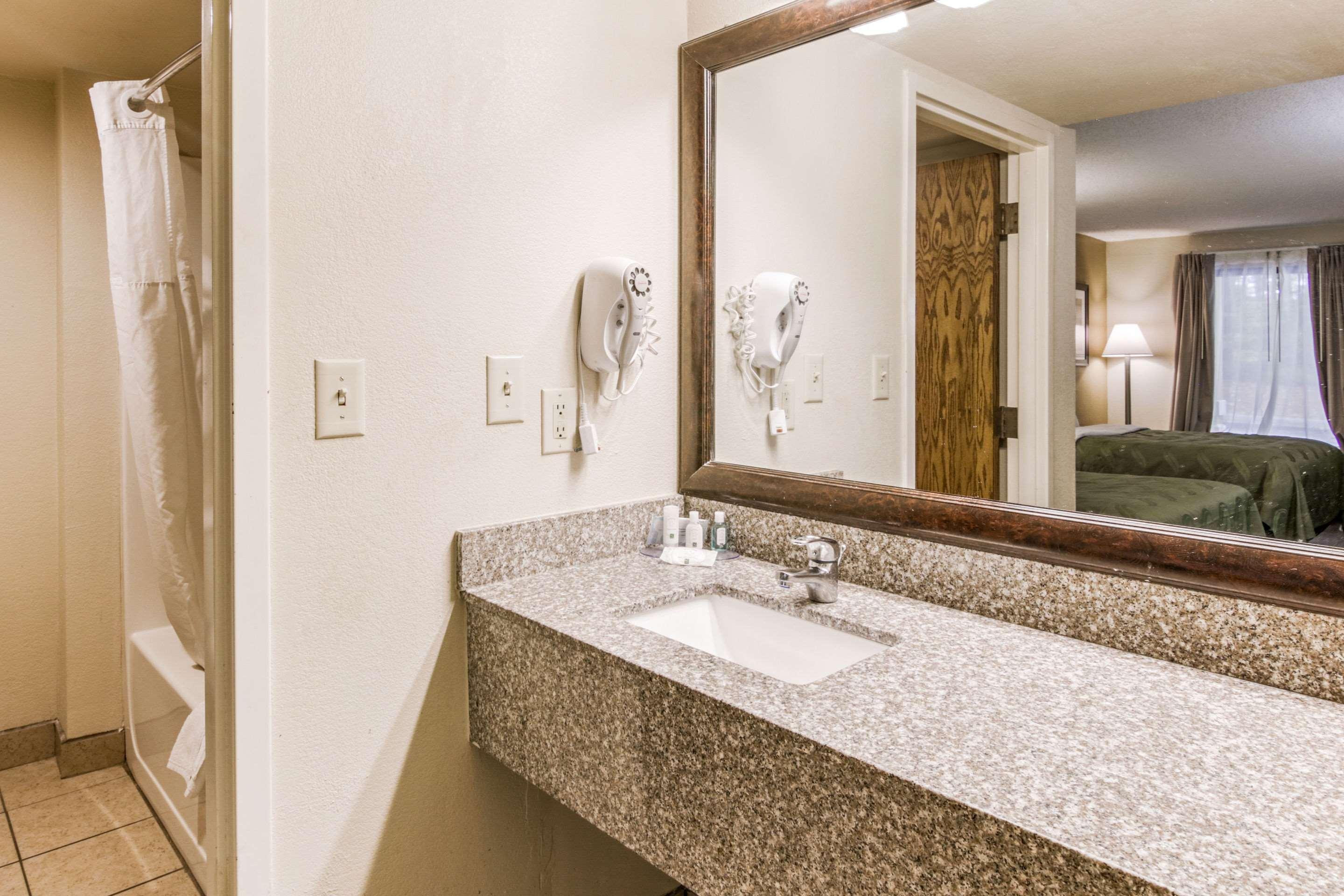 Quality Inn & Suites Atlanta Stone Mountain Exterior foto