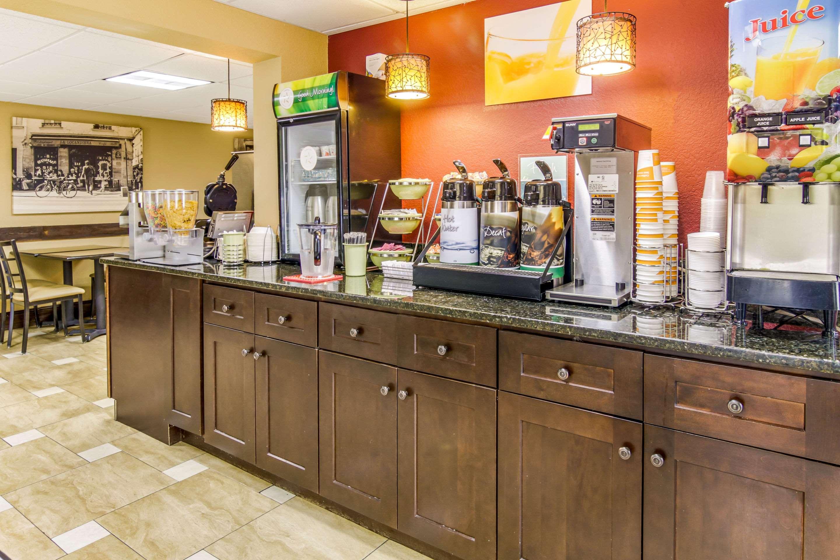 Quality Inn & Suites Atlanta Stone Mountain Exterior foto