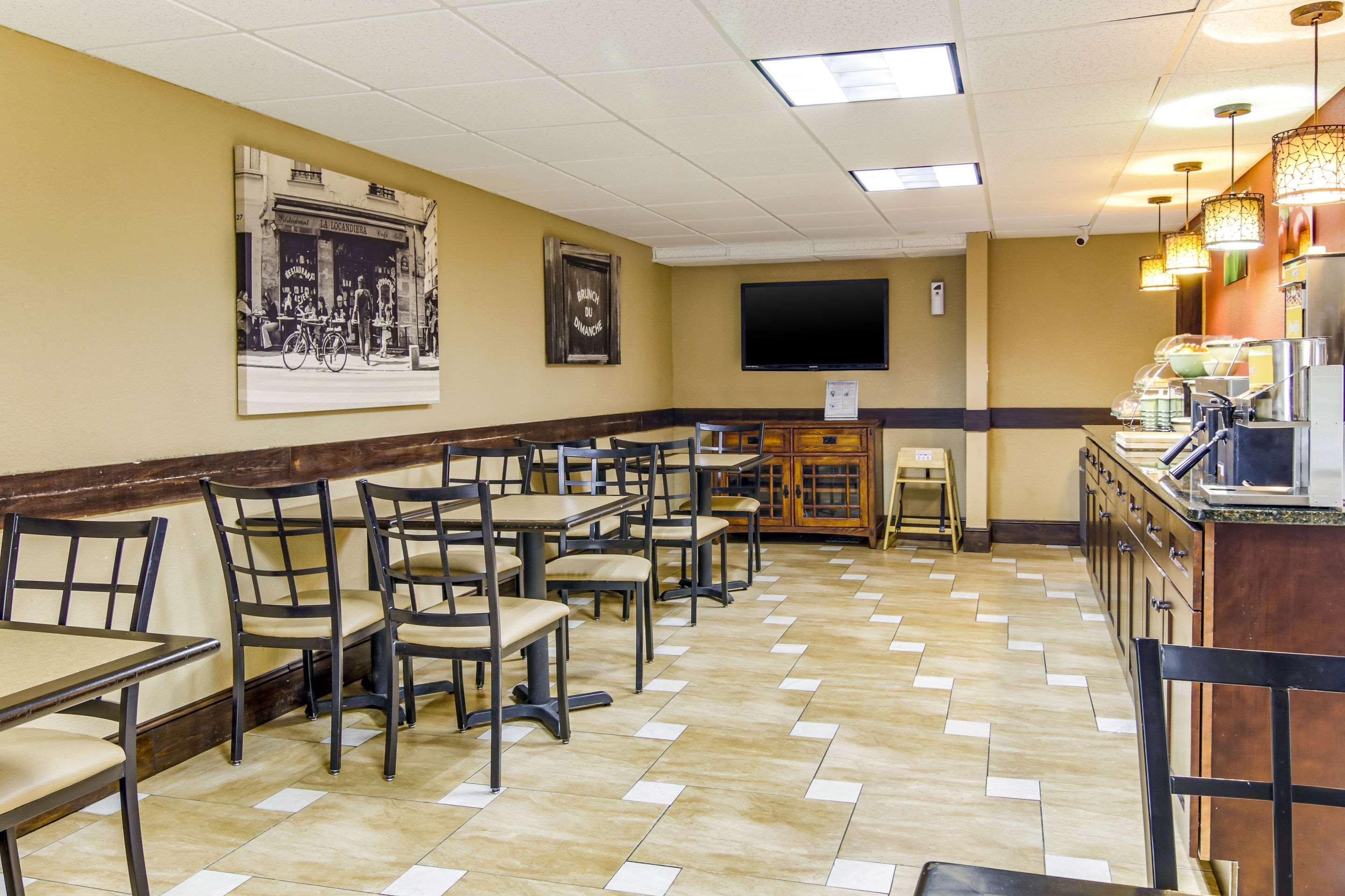 Quality Inn & Suites Atlanta Stone Mountain Exterior foto