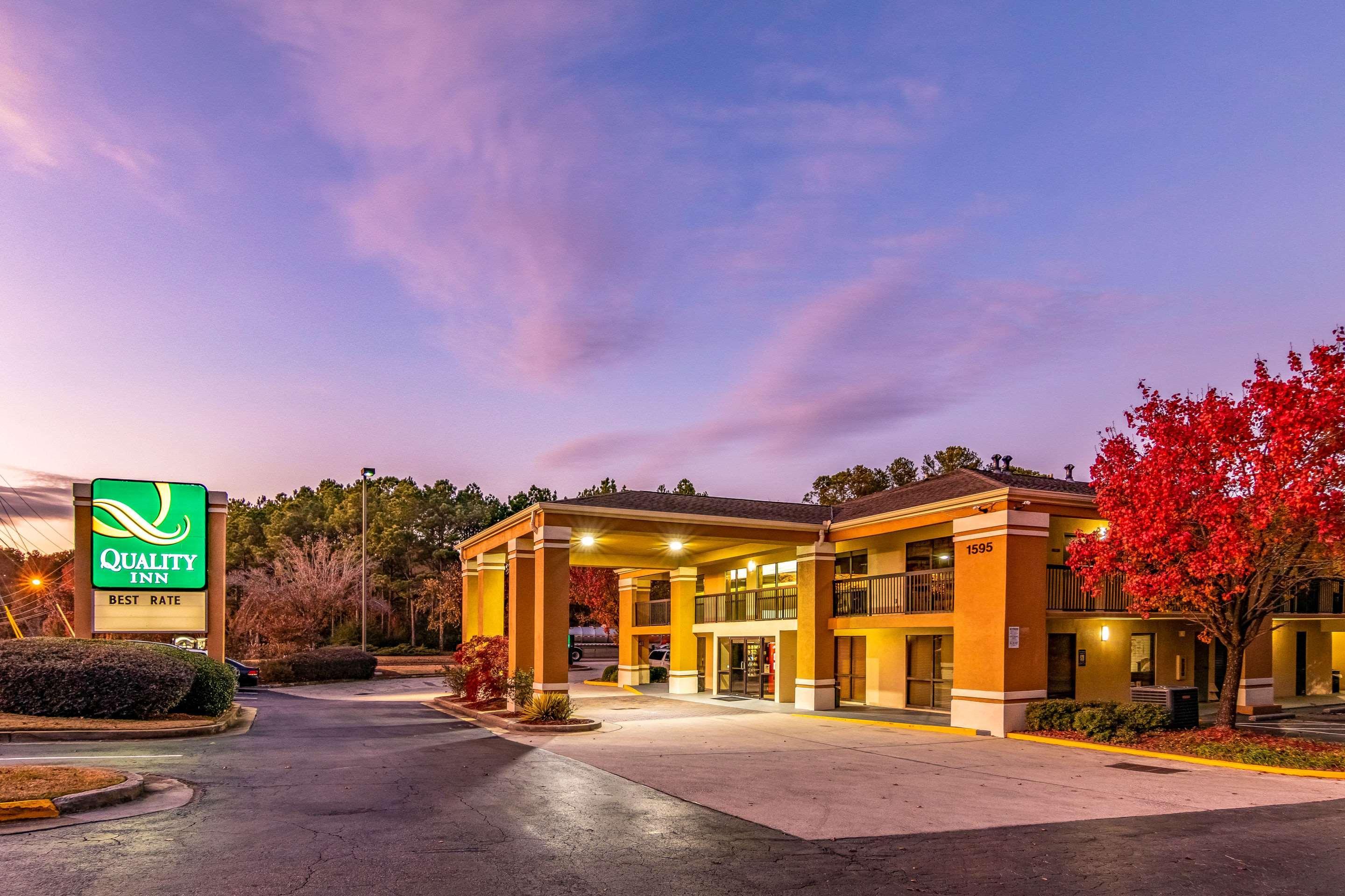 Quality Inn & Suites Atlanta Stone Mountain Exterior foto