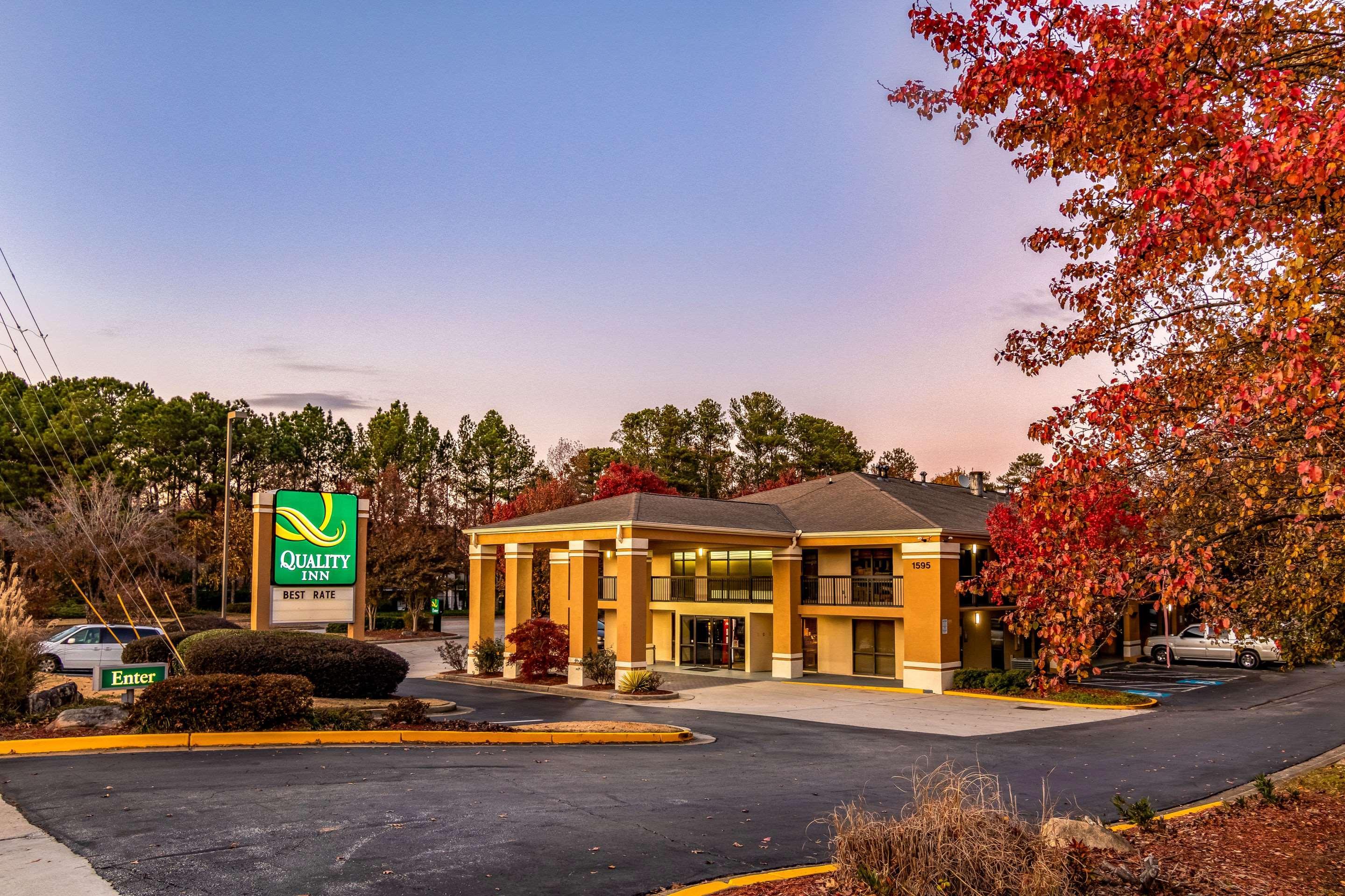 Quality Inn & Suites Atlanta Stone Mountain Exterior foto