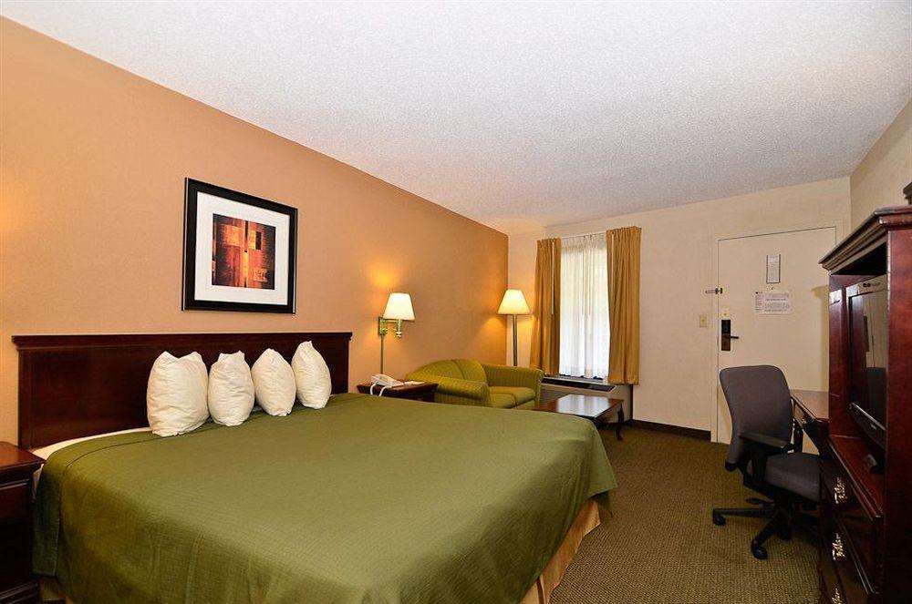 Quality Inn & Suites Atlanta Stone Mountain Exterior foto